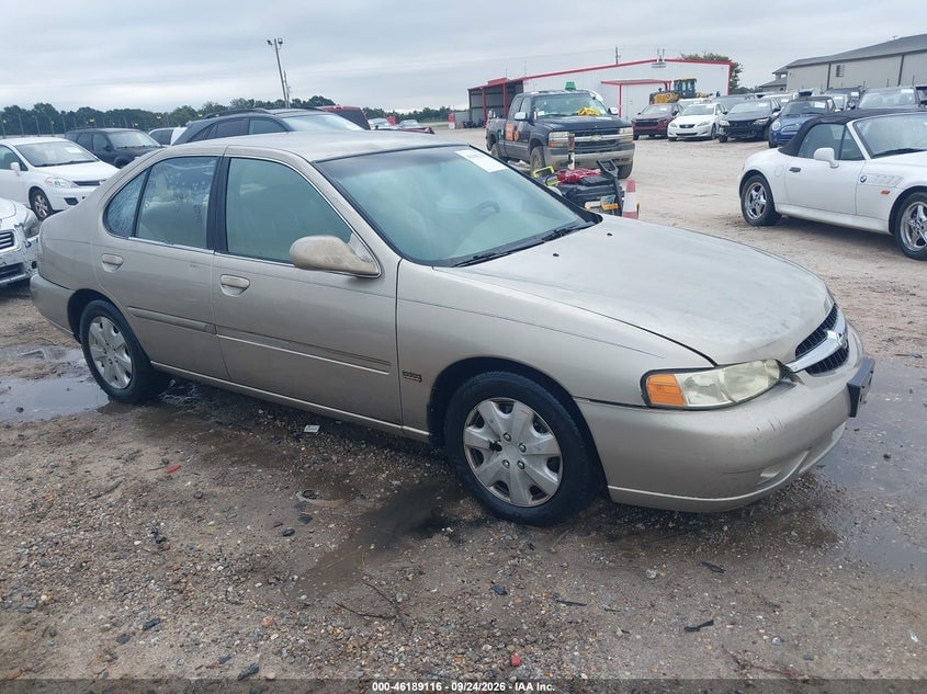 2001 NISSAN ALTIMA GXE | 1N4DL01D21C185569 | UPCARS