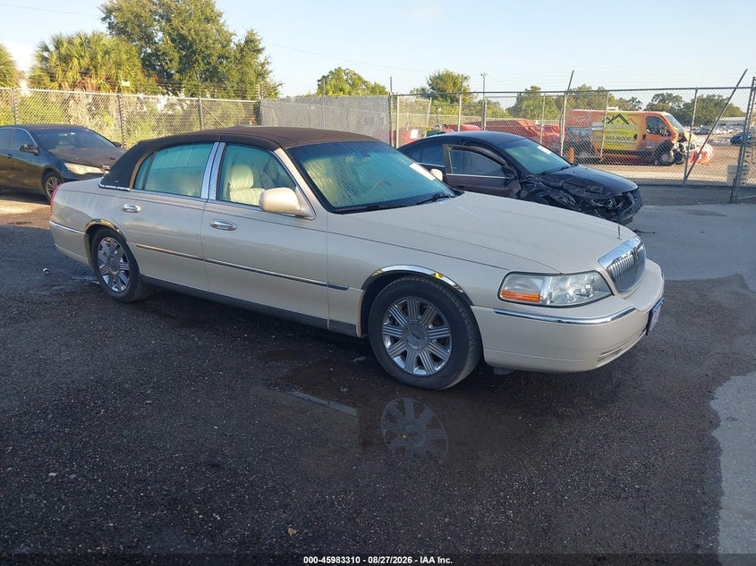 2003 LINCOLN TOWN CARTIER | 1LNHM83W73Y630914 | UPCARS