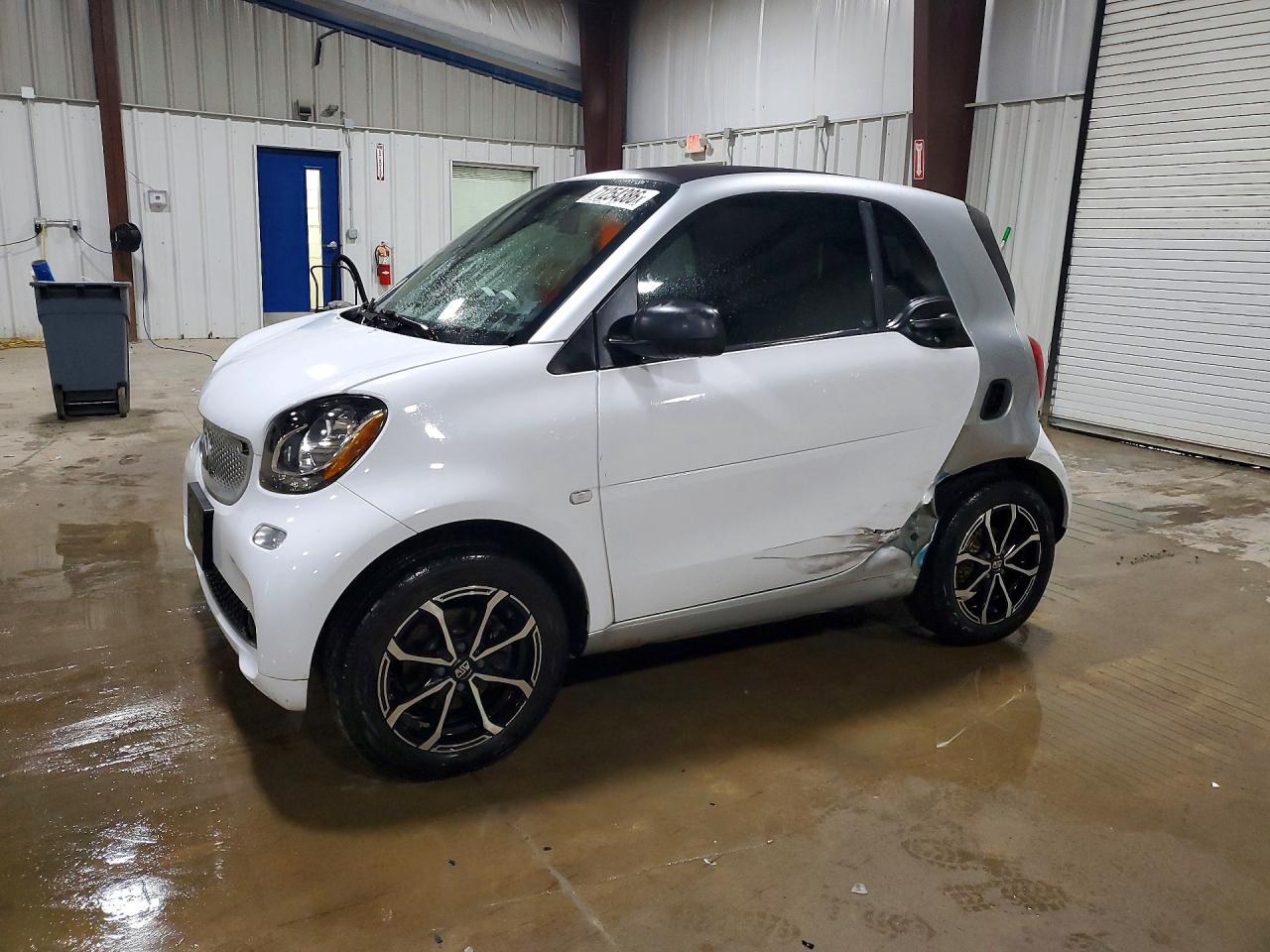 2016 SMART FORTWO | WMEFJ5DA2GK139098 | UPCARS