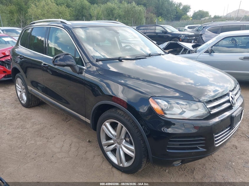 2014 VOLKSWAGEN TOUAREG TDI EXECUTIVE | WVGEP9BP2ED003722 | UPCARS