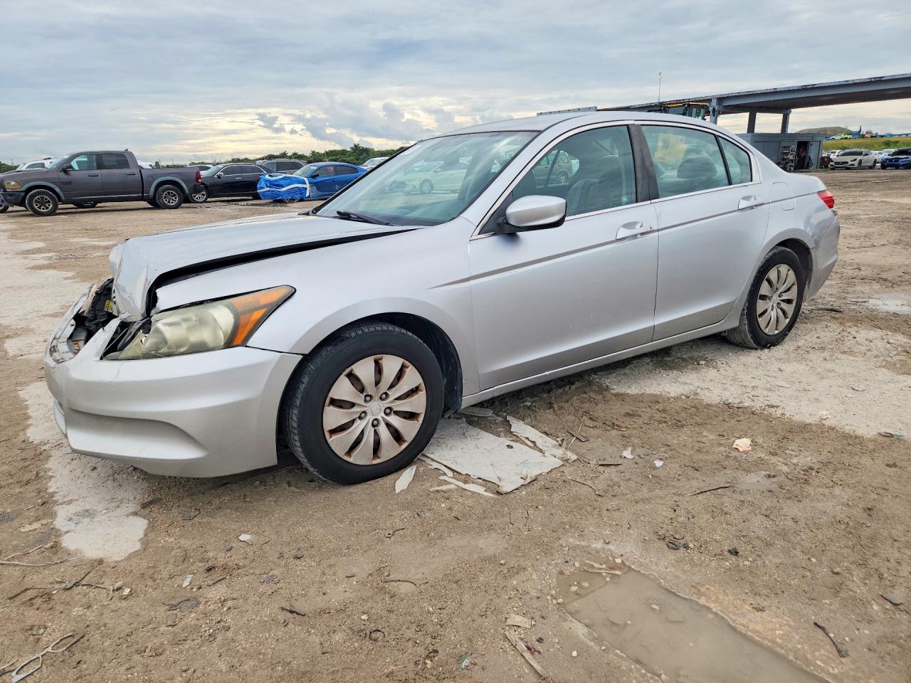 2011 HONDA ACCORD LX | 1HGCP2F39BA109688 | UPCARS