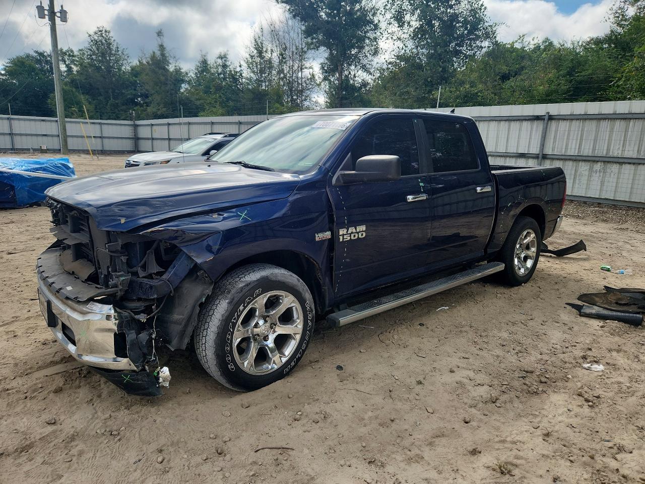 2015 RAM 1500 SLT | 1C6RR7LT0FS775690 | UPCARS