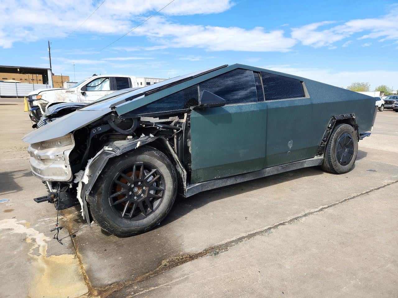 2025 TESLA CYBERTRUCK | 7G2CEHED0SA081332 | UPCARS