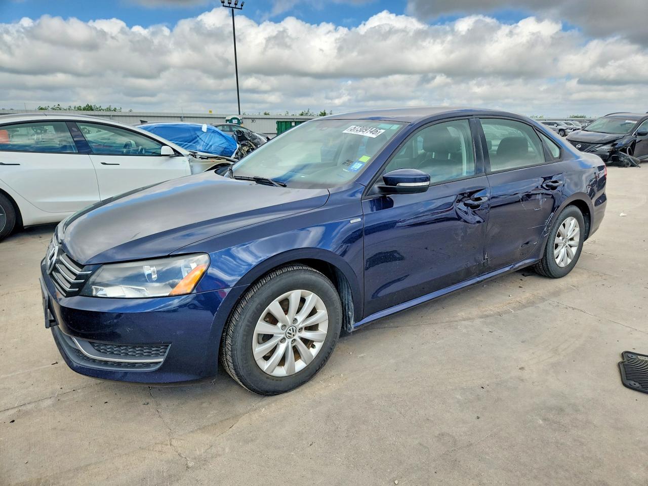 2015 VOLKSWAGEN PASSAT S | 1VWAT7A3XFC019690 | UPCARS