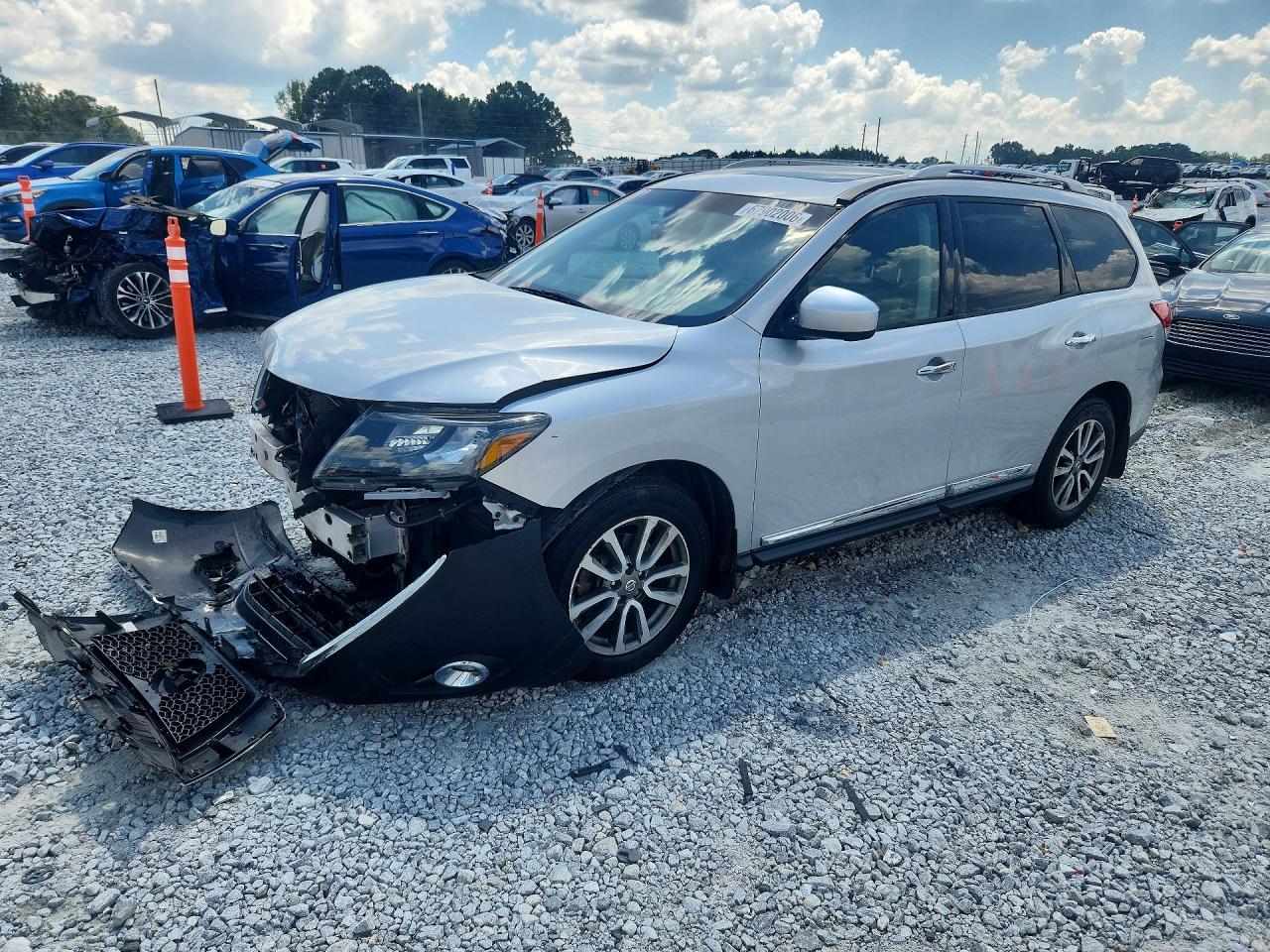2015 NISSAN PATHFINDER SL | 5N1AR2MN4FC665479 | UPCARS
