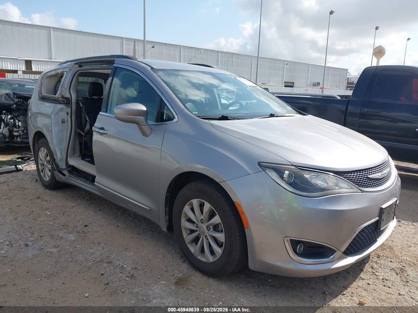 2017 CHRYSLER PACIFICA TOURING-L | 2C4RC1BG1HR590807 | UPCARS
