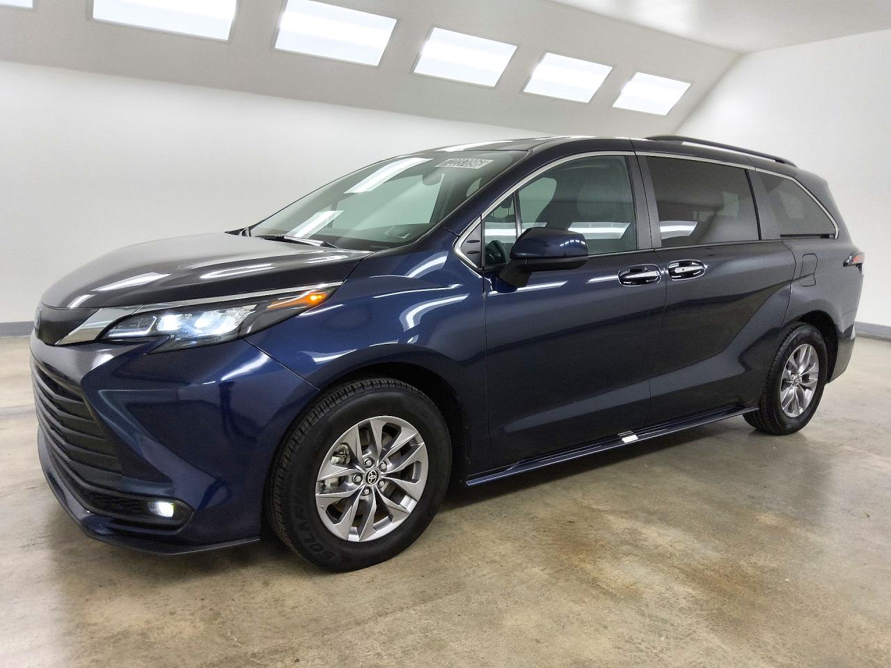 2025 TOYOTA SIENNA XLE 8-PASSENGER | 5TDYRKEC6SS238586 | UPCARS