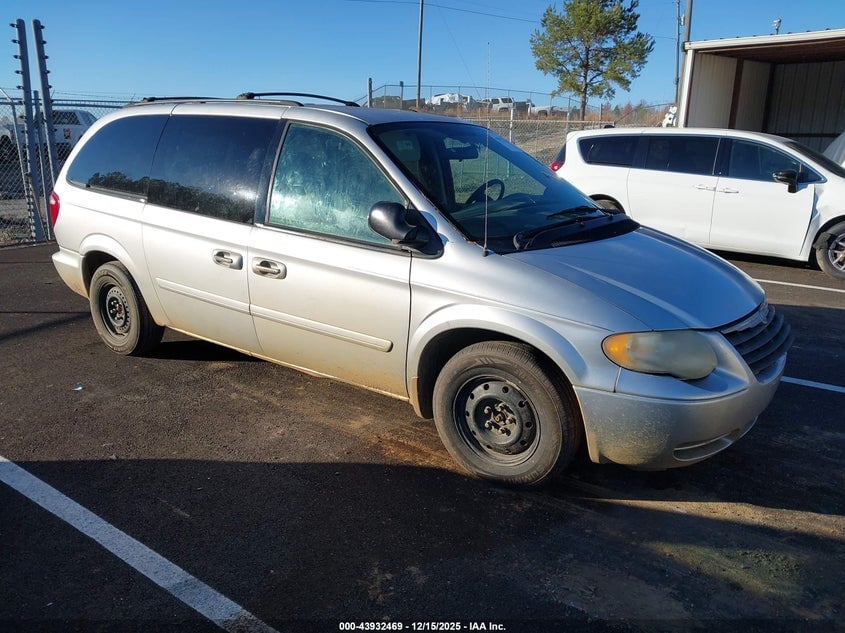 2007 CHRYSLER TOWN & COUNTRY LX | 2A4GP44R07R174574 | UPCARS