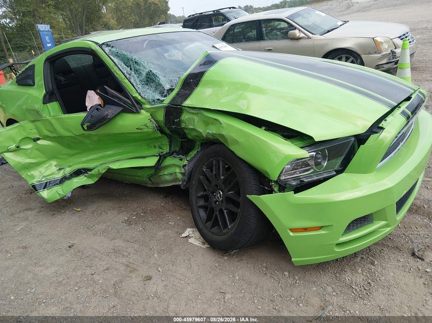 2014 FORD MUSTANG V6 | 1ZVBP8AM8E5297935 | UPCARS