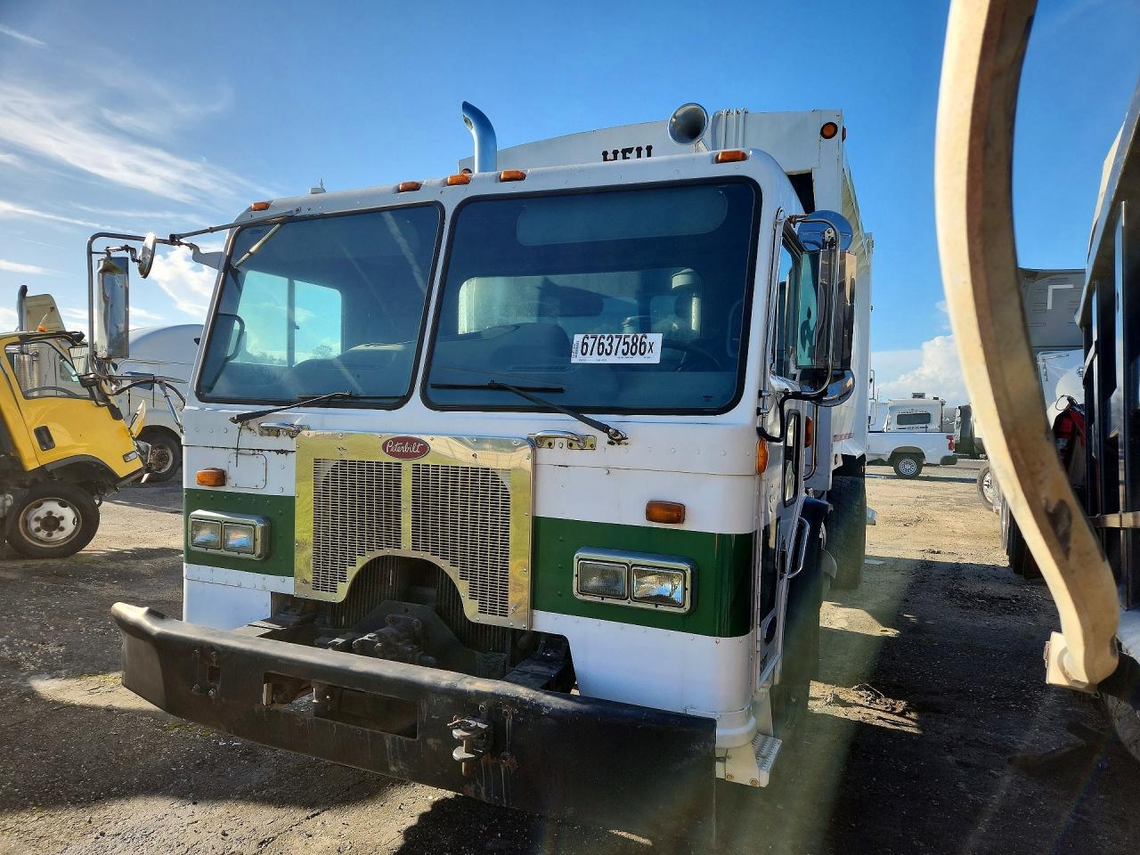 2006 PETERBILT ALL OTHE REFUSE TRUCK | 1NPZHD8X86D716633 | UPCARS