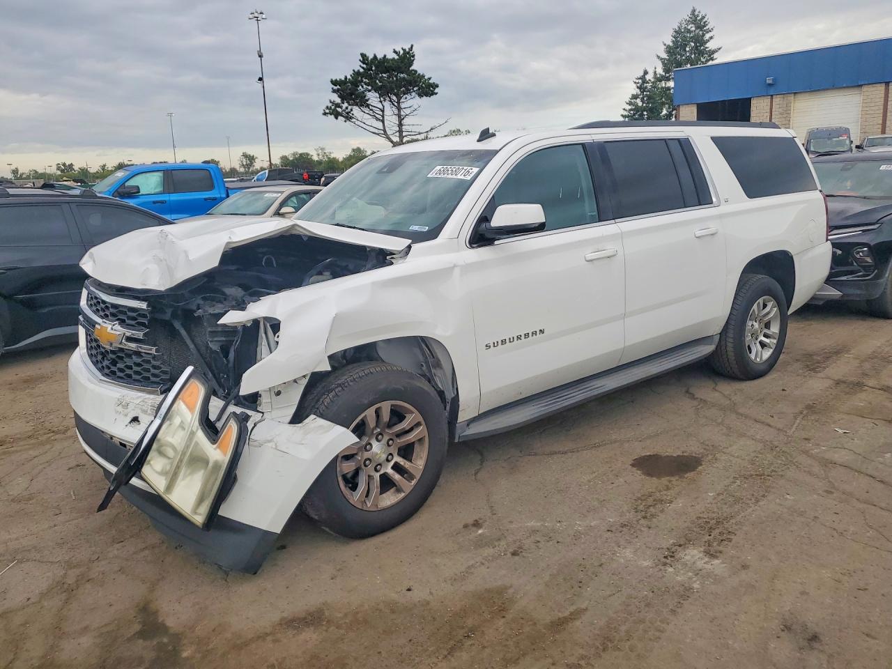 2015 CHEVROLET SUBURBAN K1500 LT | 1GNSKJKC7FR126318 | UPCARS