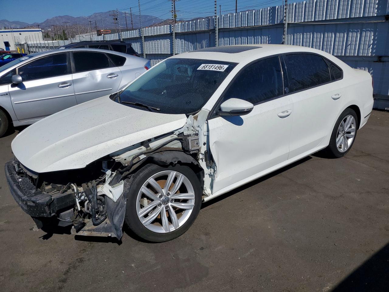 2019 VOLKSWAGEN PASSAT WOLFSBURG | 1VWLA7A33KC002660 | UPCARS