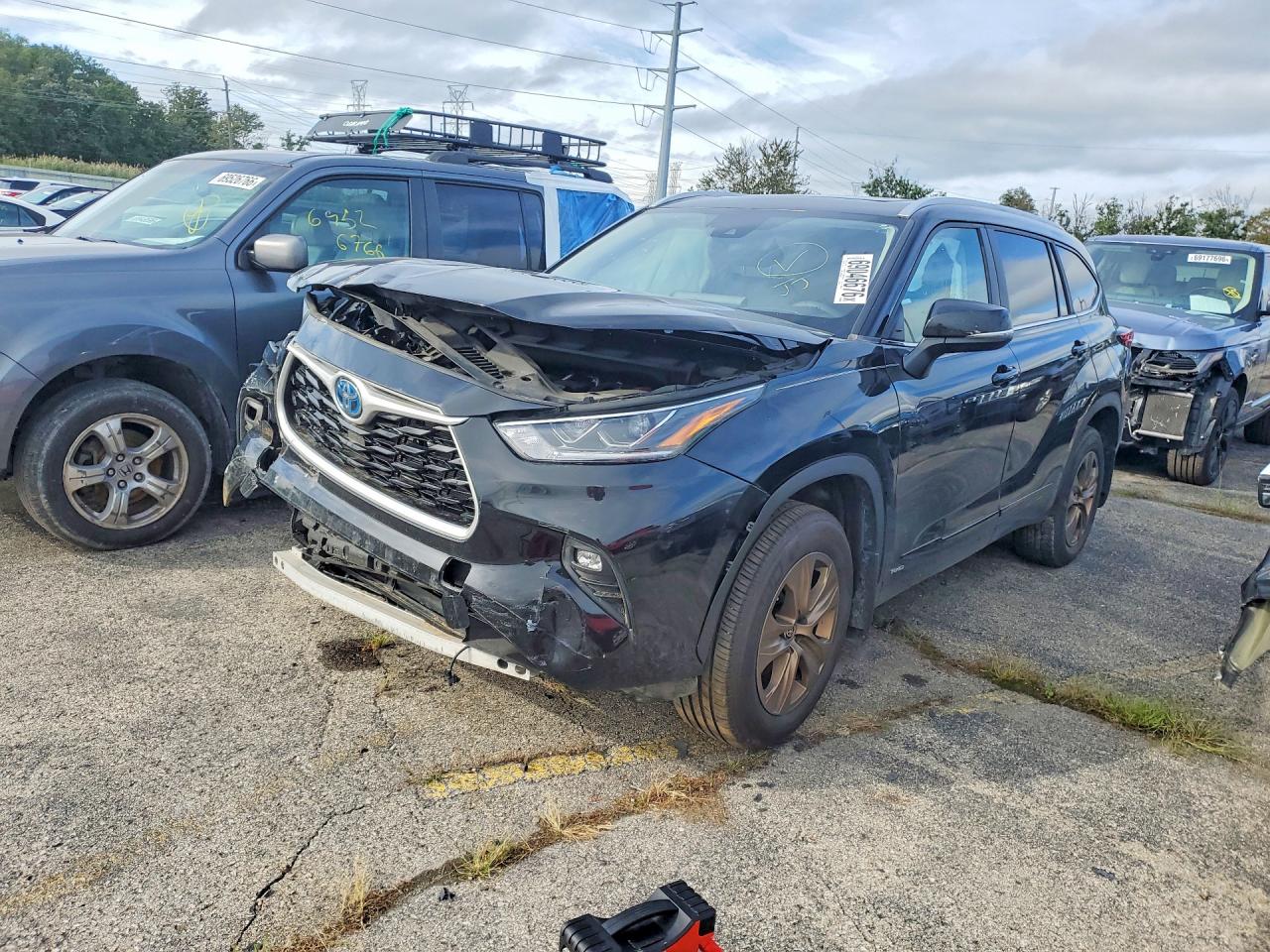 2023 TOYOTA HIGHLANDER HYBRID BRONZE EDITION | 5TDABRCH6PS583072 | UPCARS