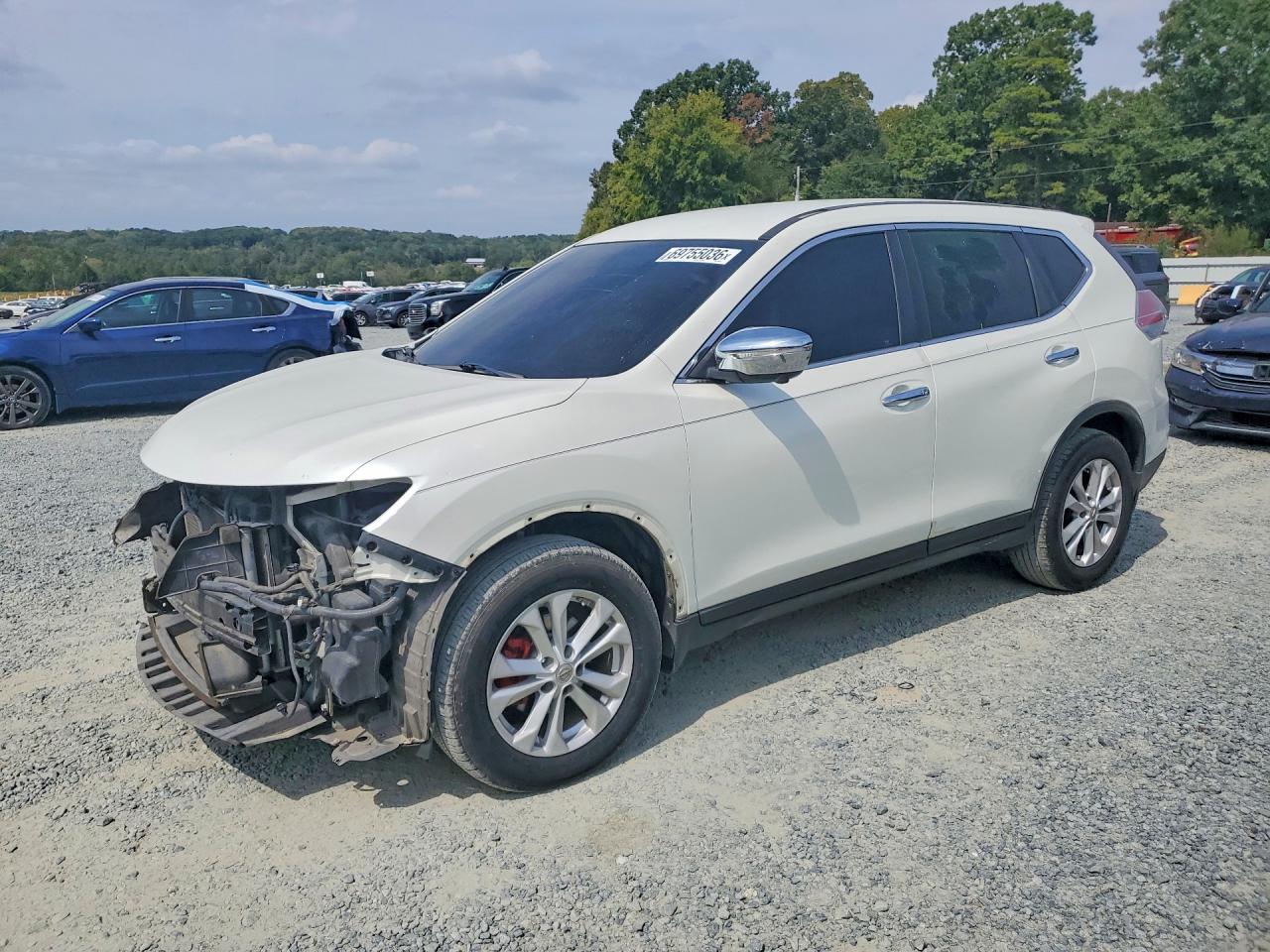 2015 NISSAN ROGUE SV | 5N1AT2MT2FC823219 | UPCARS