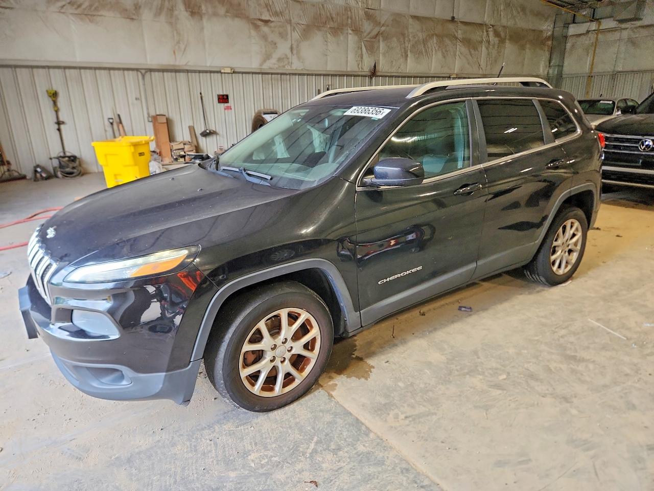2014 JEEP CHEROKEE LATITUDE | 1C4PJLCSXEW288527 | UPCARS