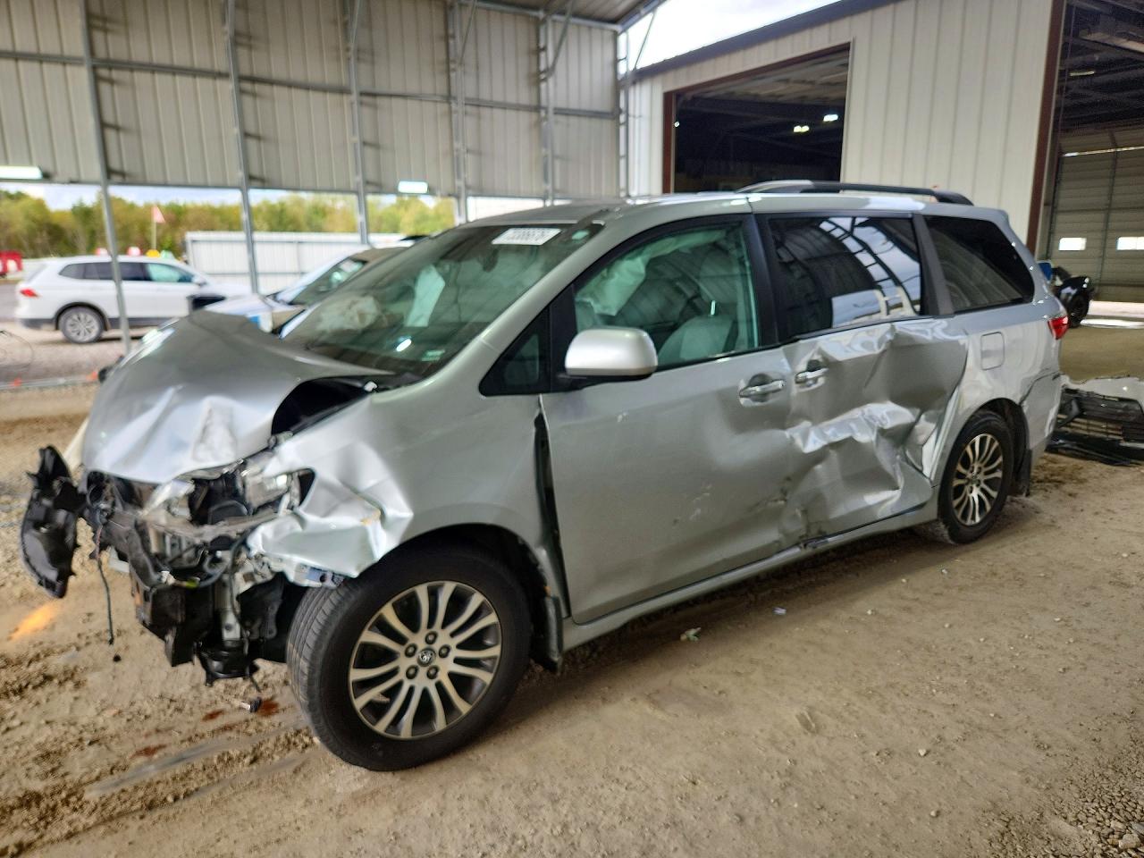 2020 TOYOTA SIENNA XLE 8-PASSENGER | 5TDYZ3DC0LS039204 | UPCARS