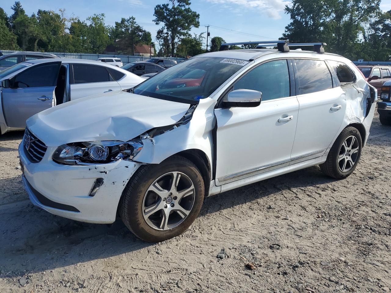 2015 VOLVO XC60 T6 PREMIER | YV4902RK1F2635889 | UPCARS