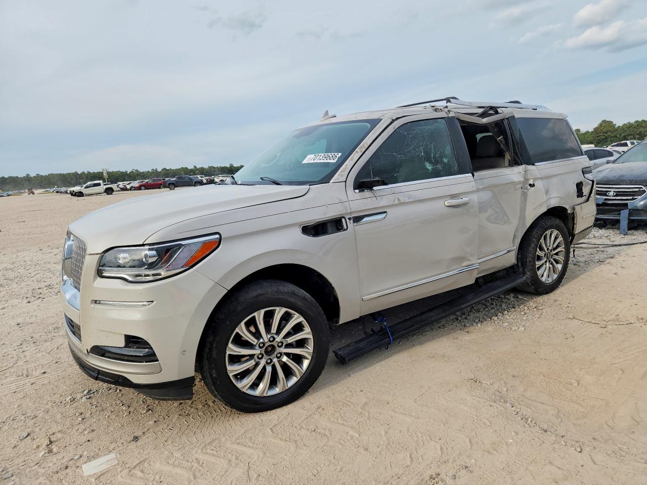 2024 LINCOLN NAVIGATOR | 5LMJJ2NG7REL15941 | UPCARS