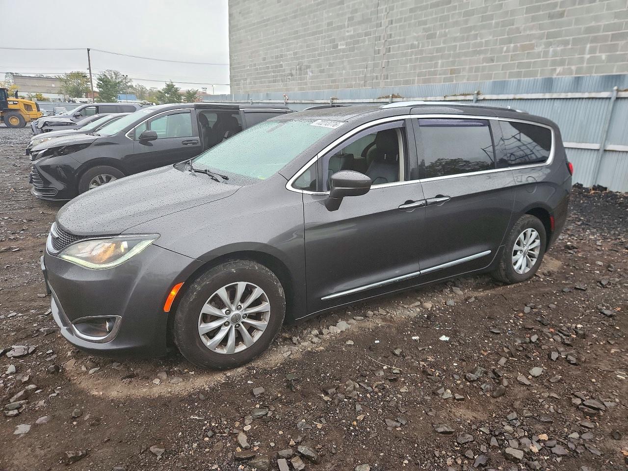 2018 CHRYSLER PACIFICA TOURING L | 2C4RC1BG1JR352834 | UPCARS