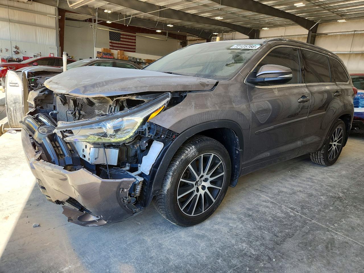 2018 TOYOTA HIGHLANDER SE | 5TDJZRFH0JS552852 | UPCARS