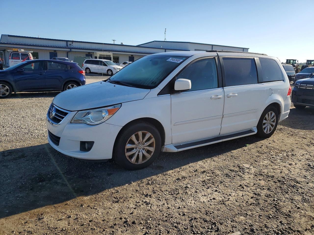 2012 VOLKSWAGEN ROUTAN SE | 2C4RVABG0CR135983 | UPCARS
