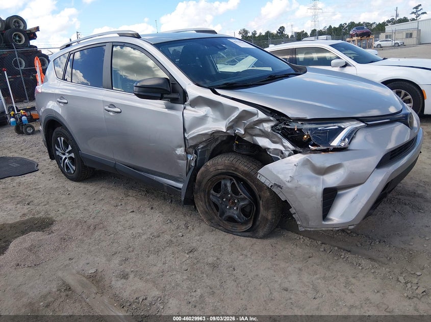 2018 TOYOTA RAV4 LE | JTMBFREV7JJ218576 | UPCARS