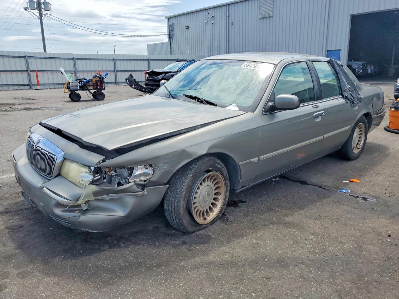 2001 MERCURY GRMARQUIS LS | 2MEFM75W61X633964 | UPCARS