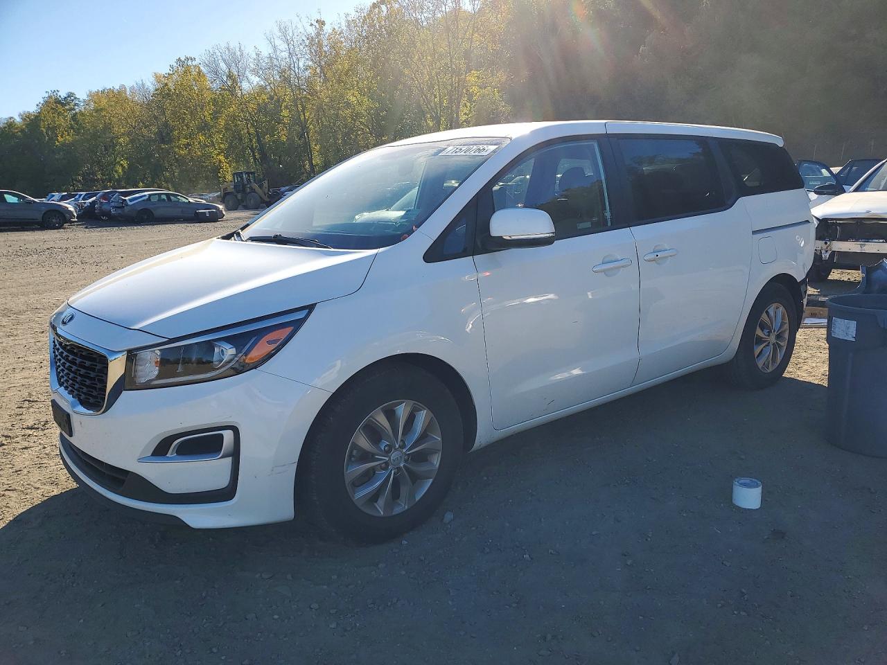 2019 KIA SEDONA LX | KNDMB5C19K6533543 | UPCARS
