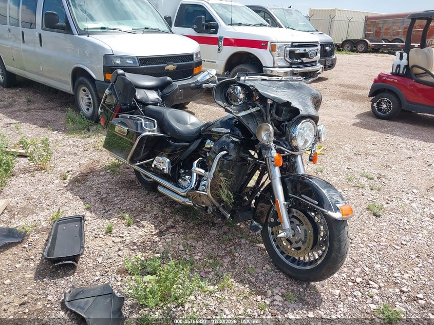 2011 HARLEY-DAVIDSON FLHTK | 1HD1KEM1XBB669185 | UPCARS