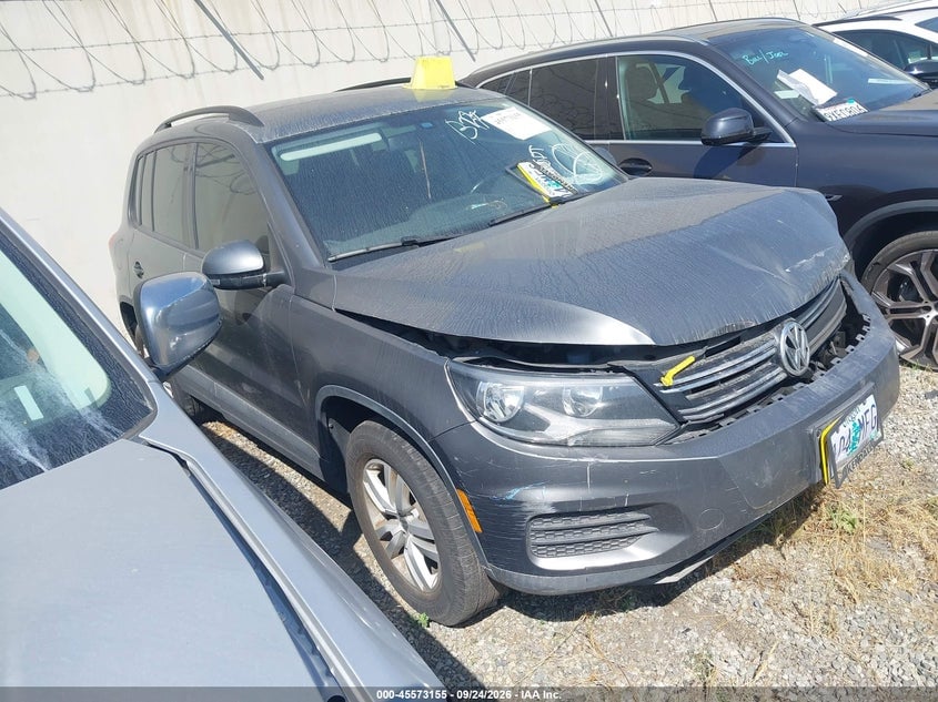 2016 VOLKSWAGEN TIGUAN S | WVGBV7AX5GW511320 | UPCARS