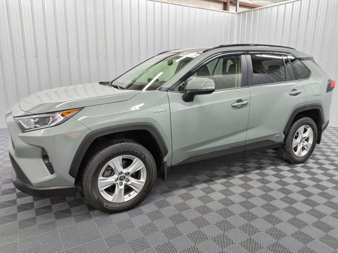 2021 TOYOTA RAV4 XLE | JTMRWRFV7MD130692 | UPCARS