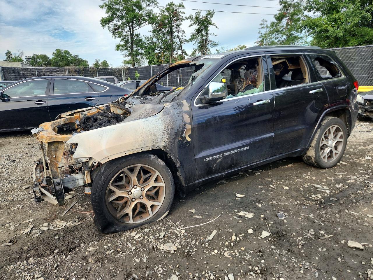 2019 JEEP CHEROKEE OVERLAND | 1C4RJECG5KC603795 | UPCARS