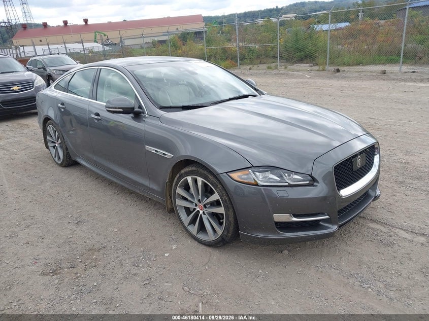 2019 JAGUAR XJ R-SPORT | SAJWJ1CD8K8W20435 | UPCARS