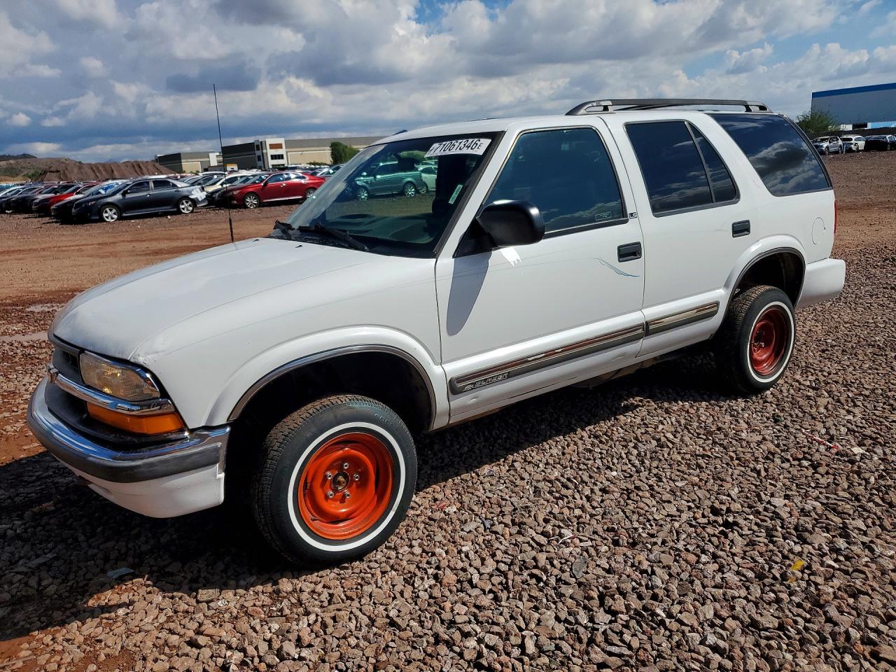 1999 CHEVROLET BLAZER | 1GNDT13W3X2249526 | UPCARS