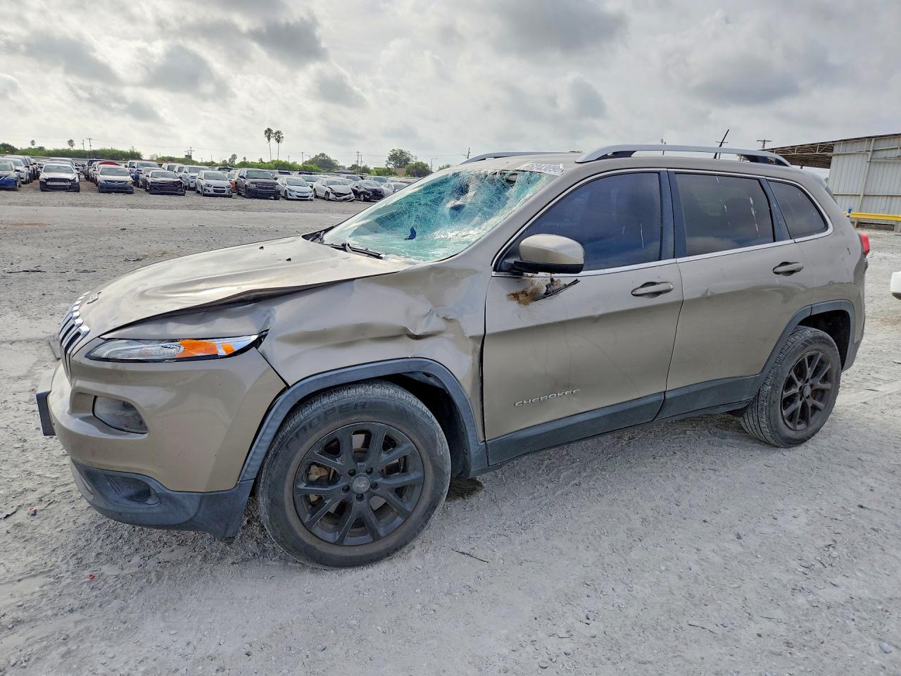 2017 JEEP CHEROKEE LATITUDE | 1C4PJLCB5HW667696 | UPCARS