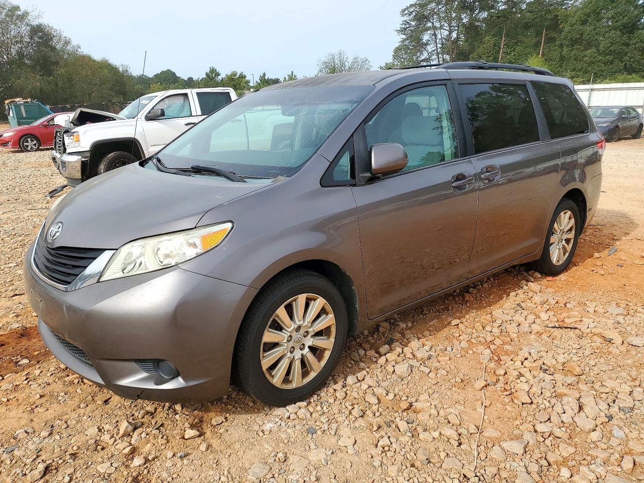 2012 TOYOTA SIENNA LE | 5TDJK3DC5CS045425 | UPCARS