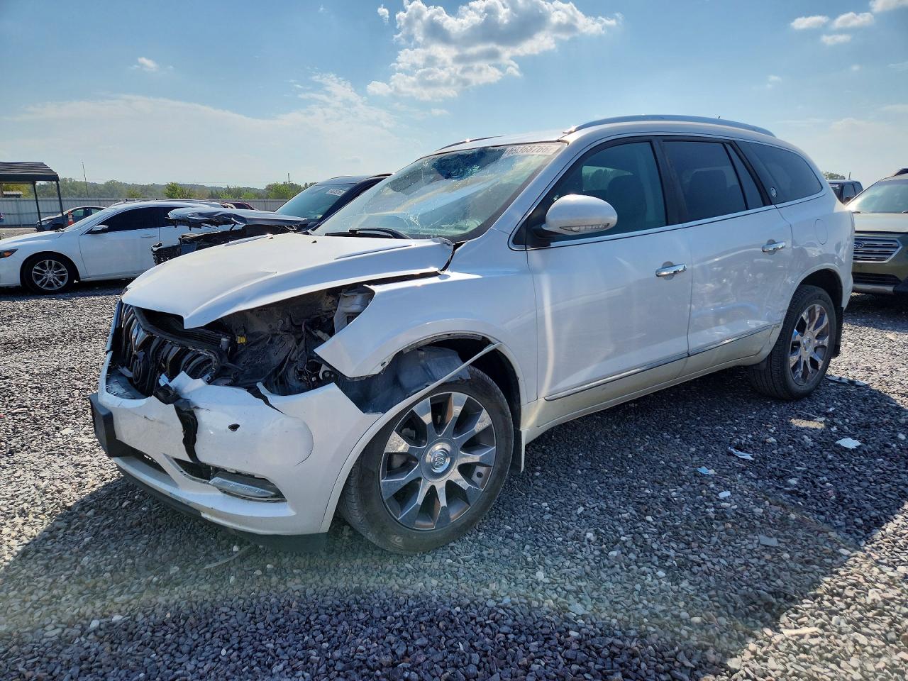 2016 BUICK ENCLAVE | 5GAKRBKD5GJ303274 | UPCARS