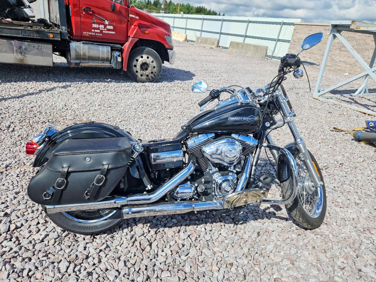 2013 HARLEY-DAVIDSON FX DYNA SUPER GLIDE | 1HD1GV418DC333923 | UPCARS