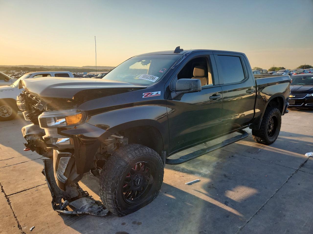 2019 CHEVROLET SILVERADO K1500 TRAIL BOSS CUSTOM | 3GCPYCEF6KG218867 | UPCARS