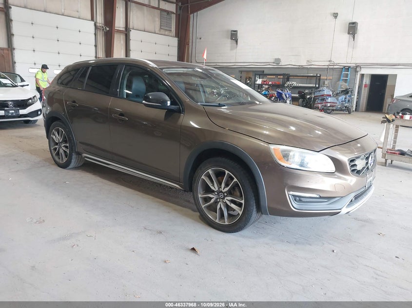 2016 VOLVO V60 CROSS COUNTRY T5 | YV4612HK1G1006089 | UPCARS