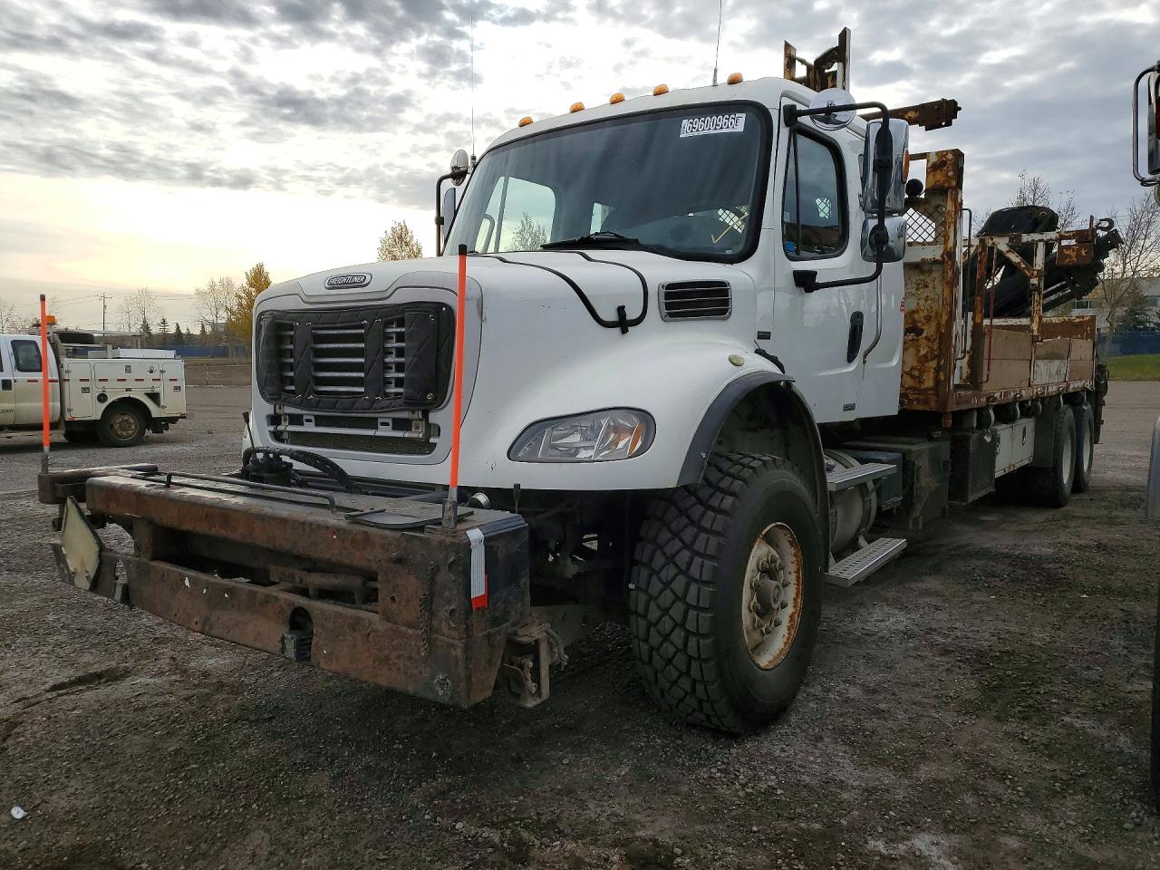 2009 FREIGHTLINER ALL OTHER BUSINESS CLASS  CRANE TRUCK | 1FVHC7CV79HAL7207 | UPCARS