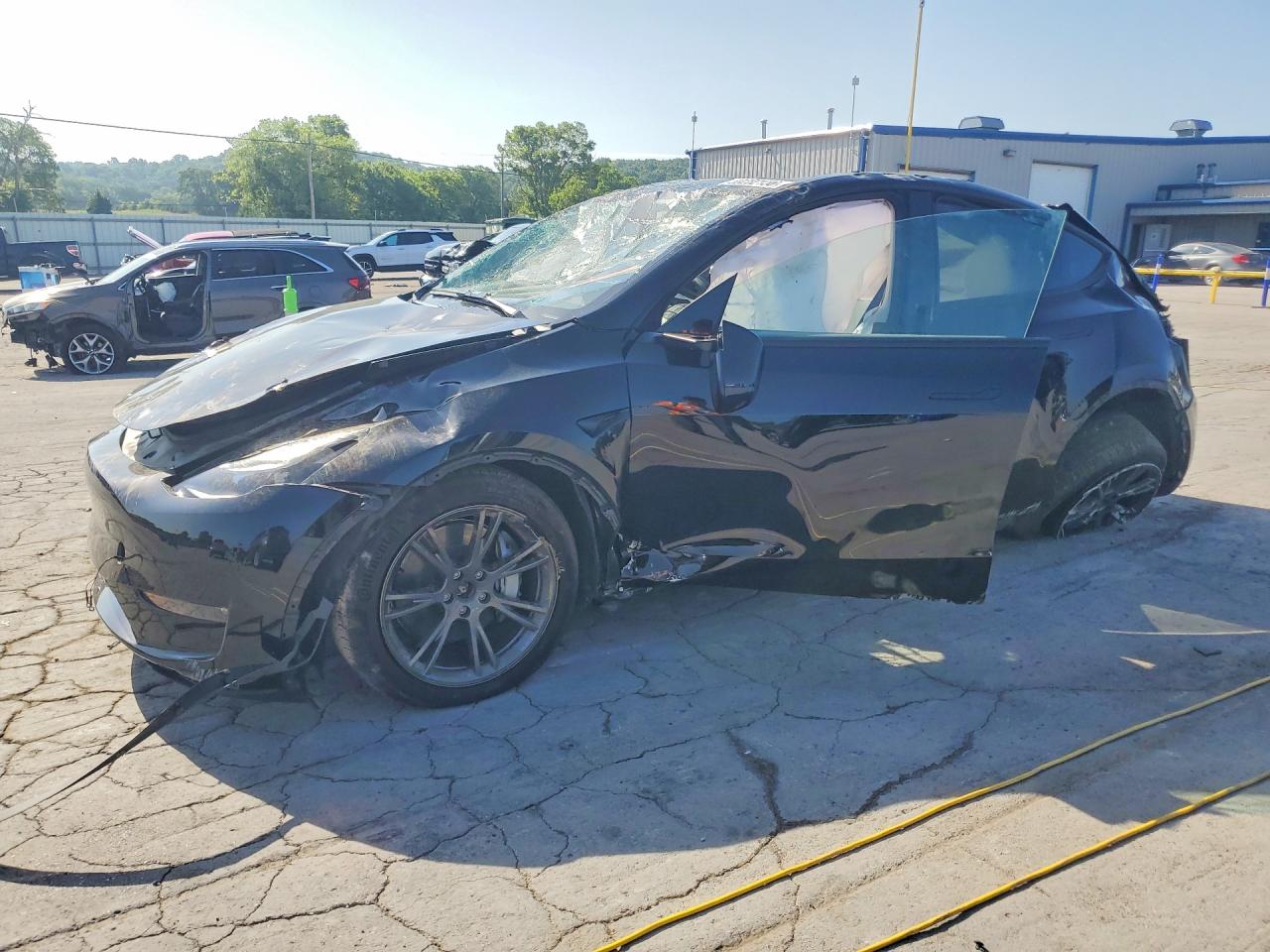 2025 TESLA MODEL Y | 7SAYGAEE5SF255243 | UPCARS