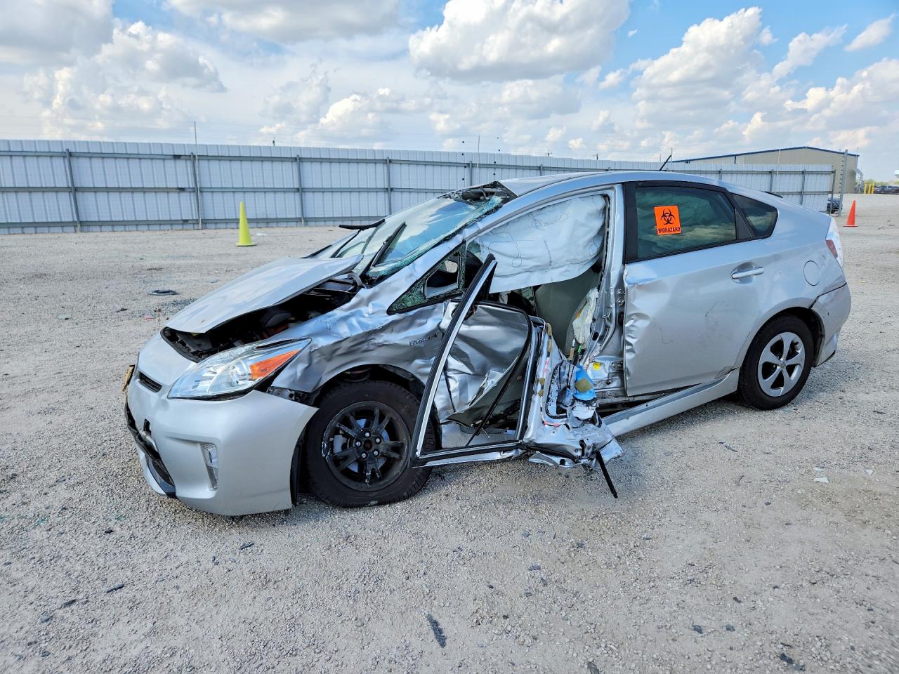 2014 TOYOTA PRIUS THREE | JTDKN3DU7E1762011 | UPCARS