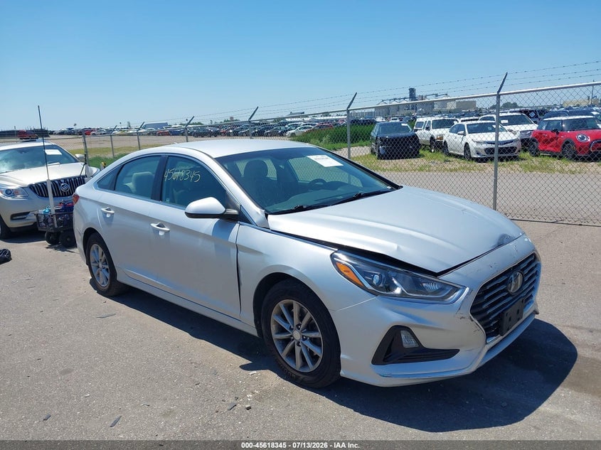 2018 HYUNDAI SONATA SE | 5NPE24AF0JH723801 | UPCARS