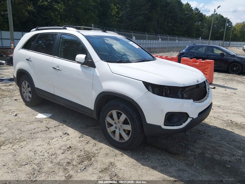 2013 KIA SORENTO LX | 5XYKT3A69DG348609 | UPCARS