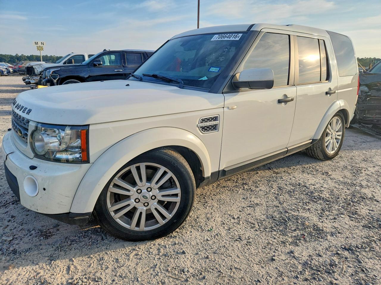 2010 LAND ROVER LR4 HSE LUXURY | SALAK2D45AA522571 | UPCARS