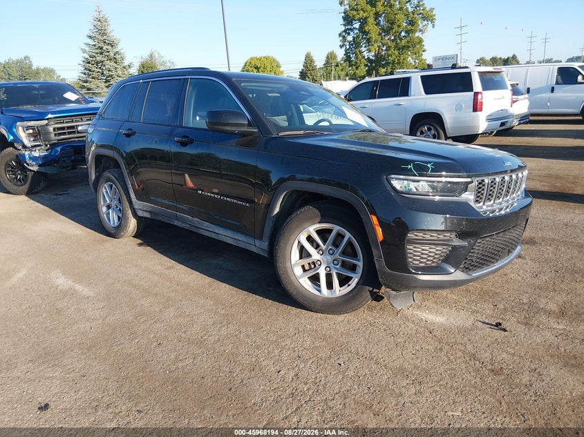 2023 JEEP GRAND CHEROKEE LAREDO 4X4 | 1C4RJHAG1PC622193 | UPCARS