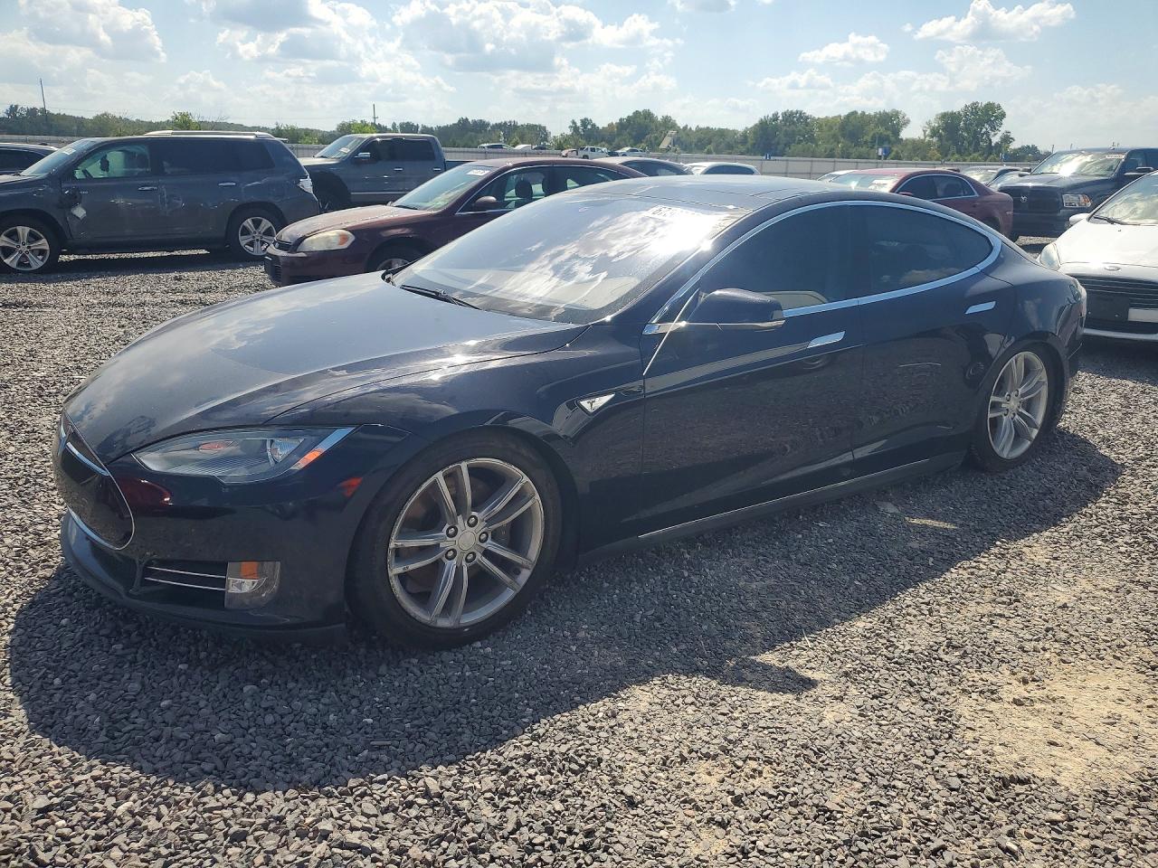 2013 TESLA MODEL S P85 | 5YJSA1CN2DFP04534 | UPCARS