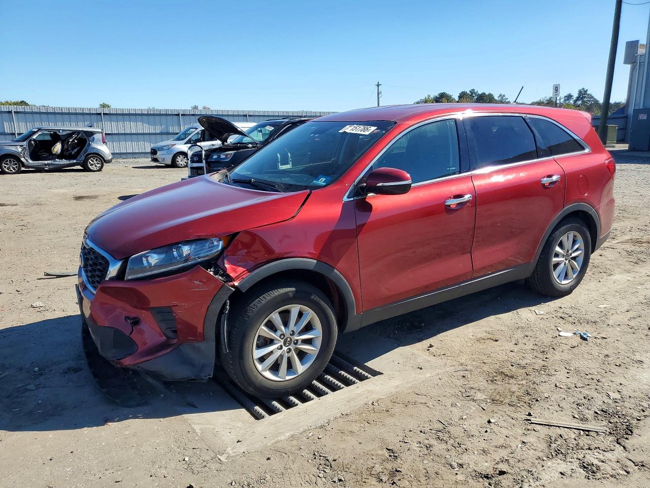 2019 KIA SORENTO LX | 5XYPG4A31KG470819 | UPCARS