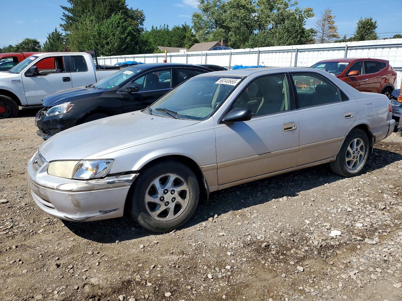 2001 TOYOTA CAMRY LE | 4T1BG22K61U028552 | UPCARS